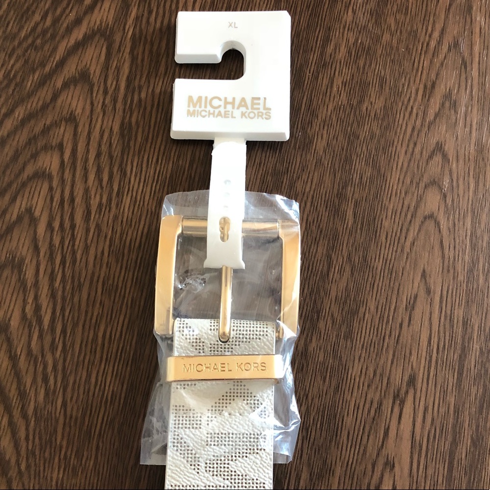 Michael Kors Vanilla/Gold X-Large Leather Belt - Picture 3 of 6